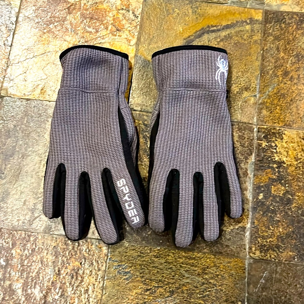 Gray Spyder Gloves